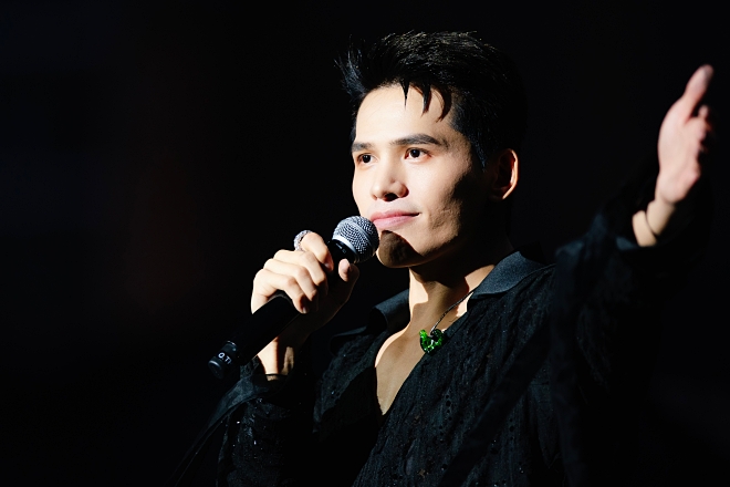 Concert Quốc Thiên chính chủ ủng hộ từ thiện 200 triệu đồng, khách mời khuấy đảo sân khấu