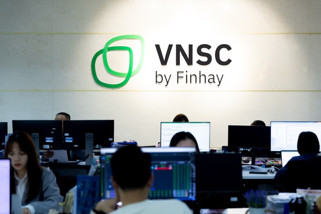 Chứng khoán Vina (VNSC) liên tục bị UBCKNN tuýt còi