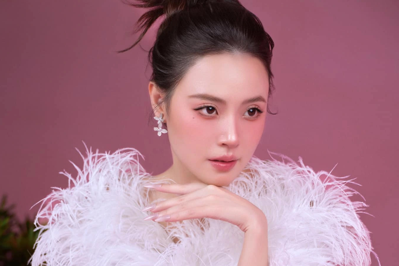 Thông báo gây xôn xao MXH của Midu