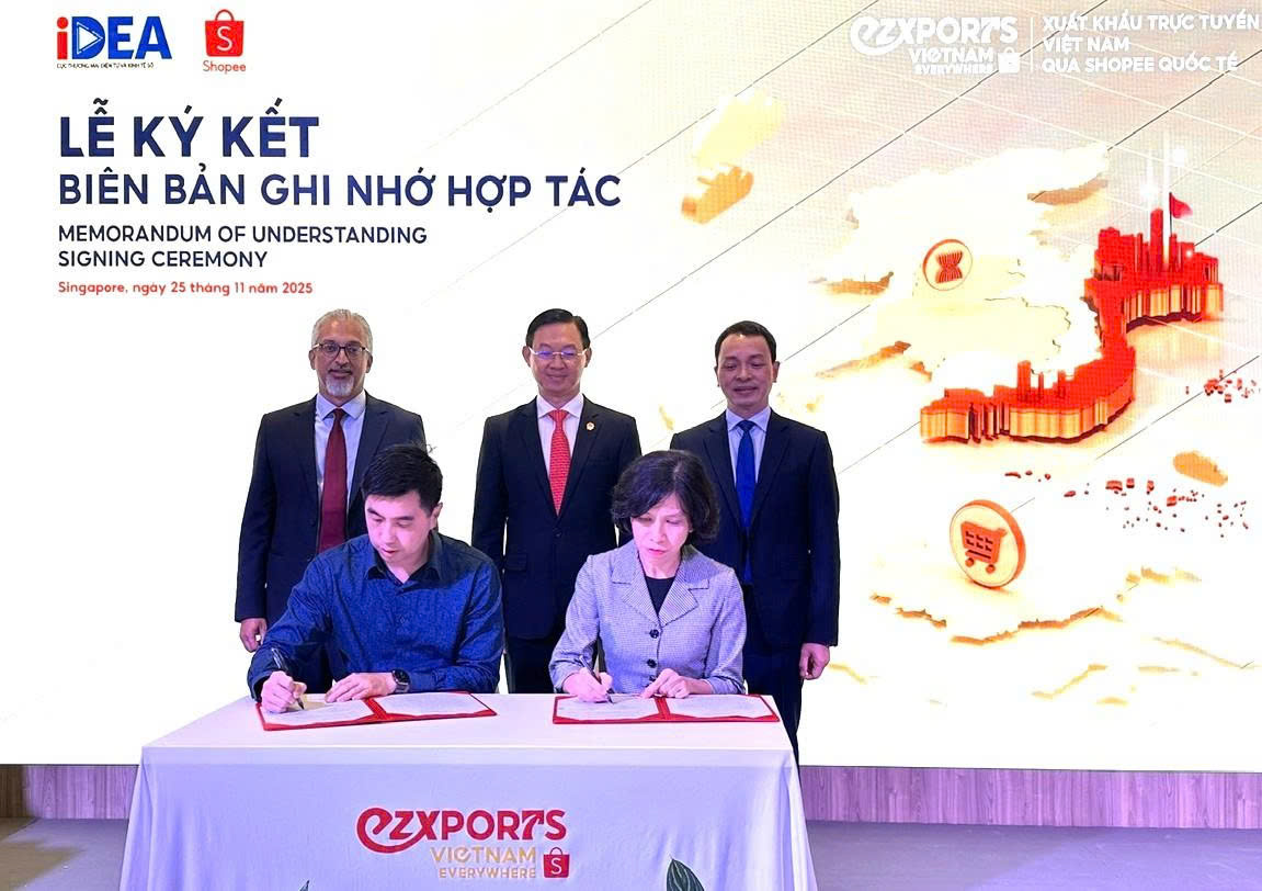 Tăng cường hợp tác Việt Nam-Singapore trong thúc đẩy thương mại điện tử và xuất khẩu số