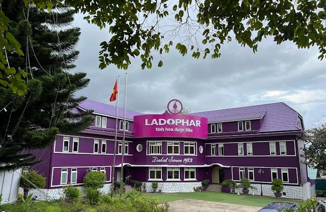 Chủ tịch Dược Lâm Đồng (LDP) tiếp tục đăng ký bán gần 810.000 cổ phiếu trước thềm ĐHĐCĐ bất thường