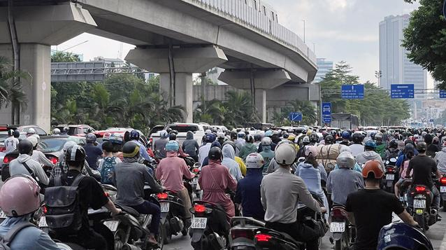 Hà Nội cấm xe máy xăng tại một số khu vực vành đai 1 theo khung giờ từ 172026