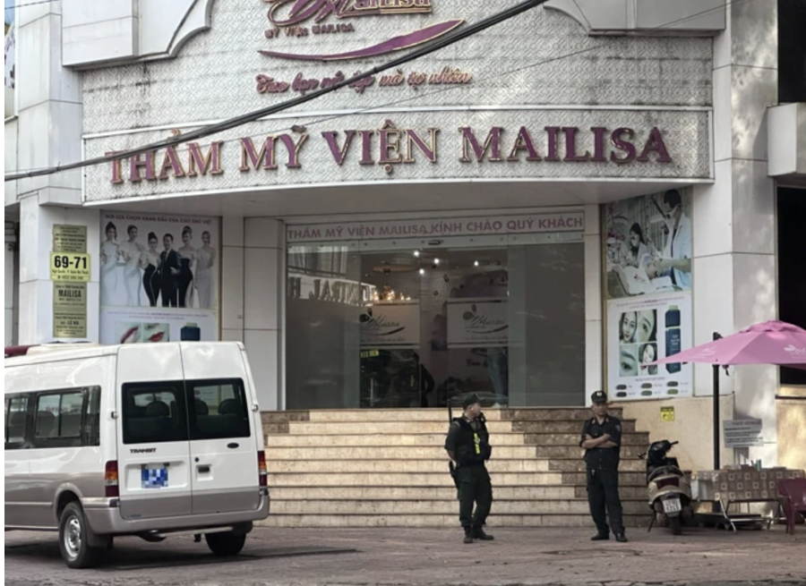 Khi đỉnh cao trở thành đường dốc vô tận