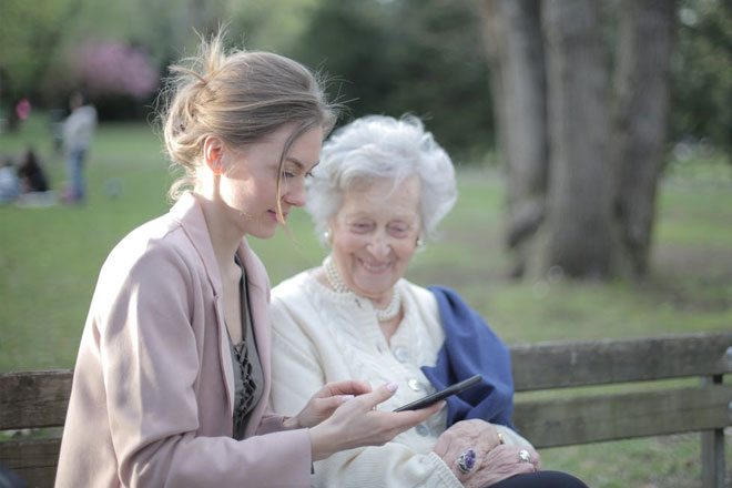 Tôi day dứt, thấy tội lỗi khi phải đưa cha mẹ vào sống ở viện dưỡng lão