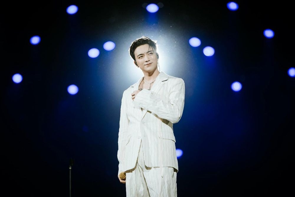 Soobin Hoàng Sơn ủng hộ 1,25 tỷ đồng ngay tại concert