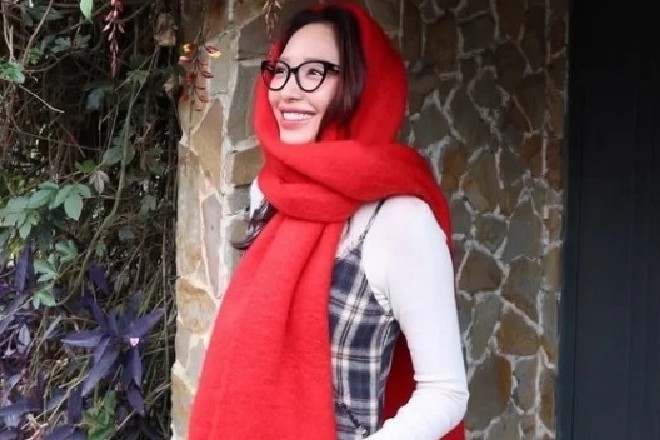 Hoàng Touliver ‘xuất hiện’ trở lại dưới bài viết của Tóc Tiên