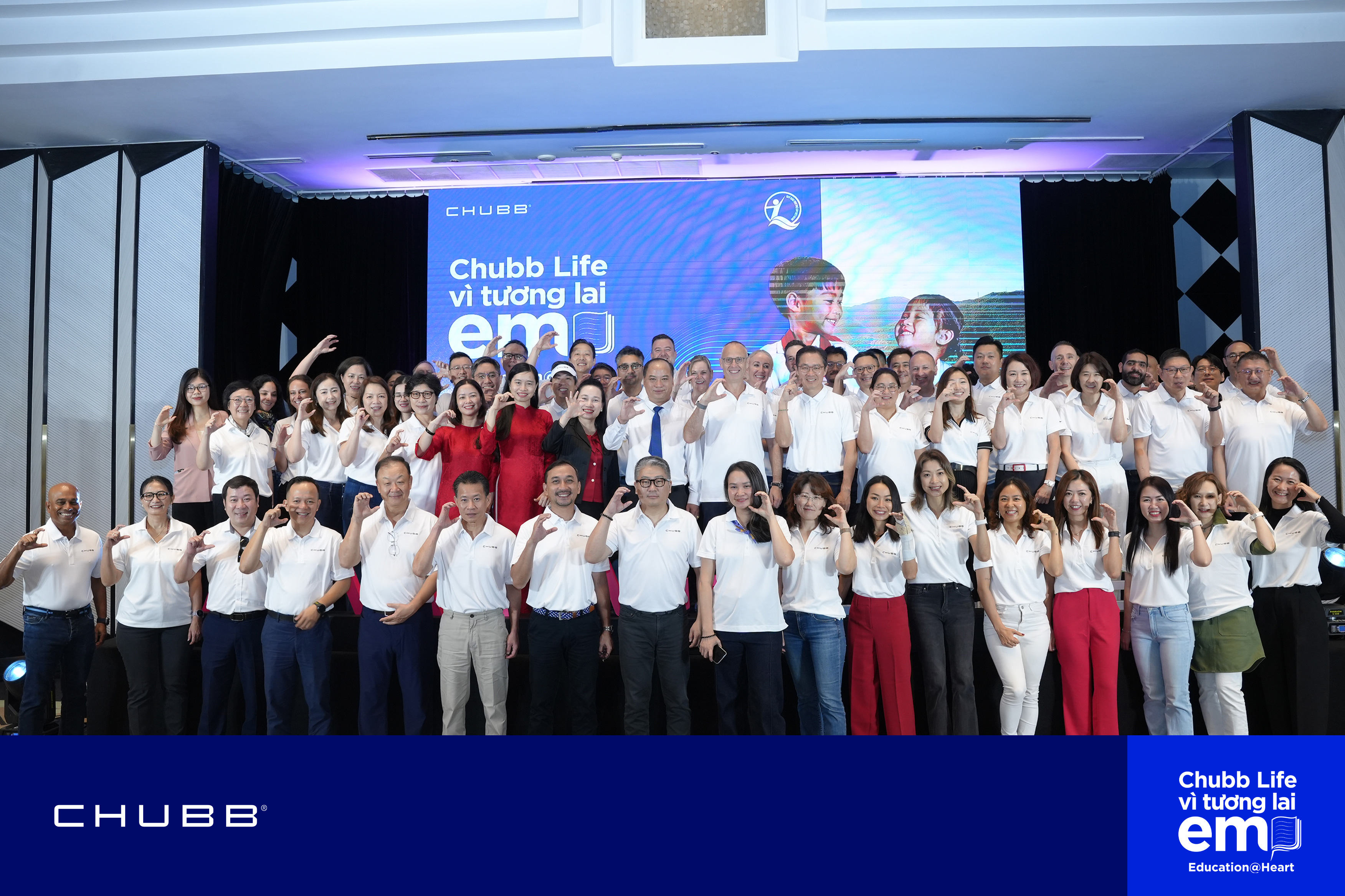 “Chubb Life – Vì Tương Lai Em” san sẻ với trẻ em khó khăn và chịu ảnh hưởng bởi bão lũ