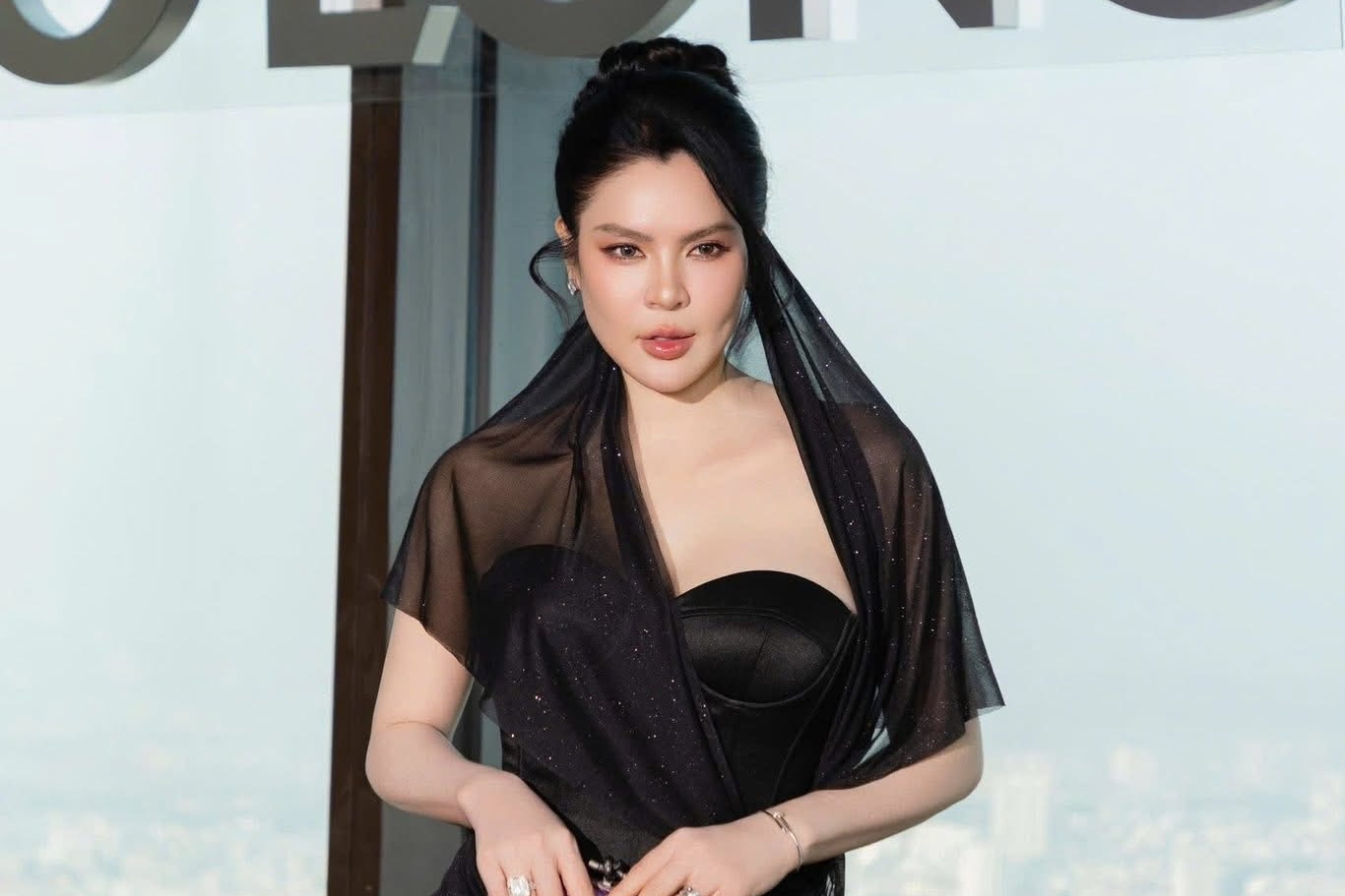 Tái xuất sau khi sinh con thứ 4 ở tuổi 46, vóc dáng Hoa hậu Phương Lê khiến ai cũng trầm trồ