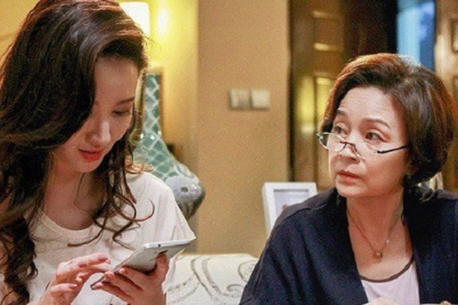 Mẹ chồng lên chăm con giúp, mỗi năm tôi biếu bà 50 triệu, nhìn số dư tài khoản của bà sau 6 năm mà tôi run tay