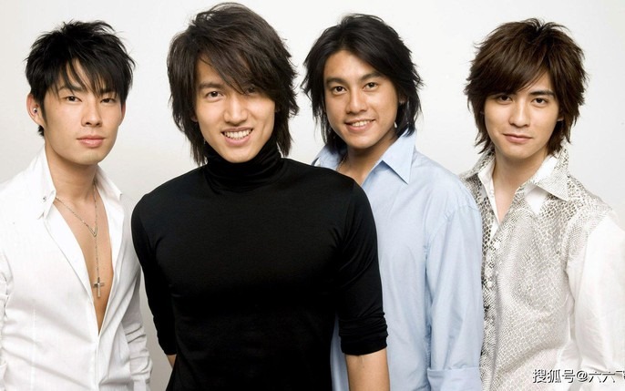 Nhóm F4 Vườn Sao Băng gây tranh cãi khi tẩy chay, cạch mặt 1 thành viên