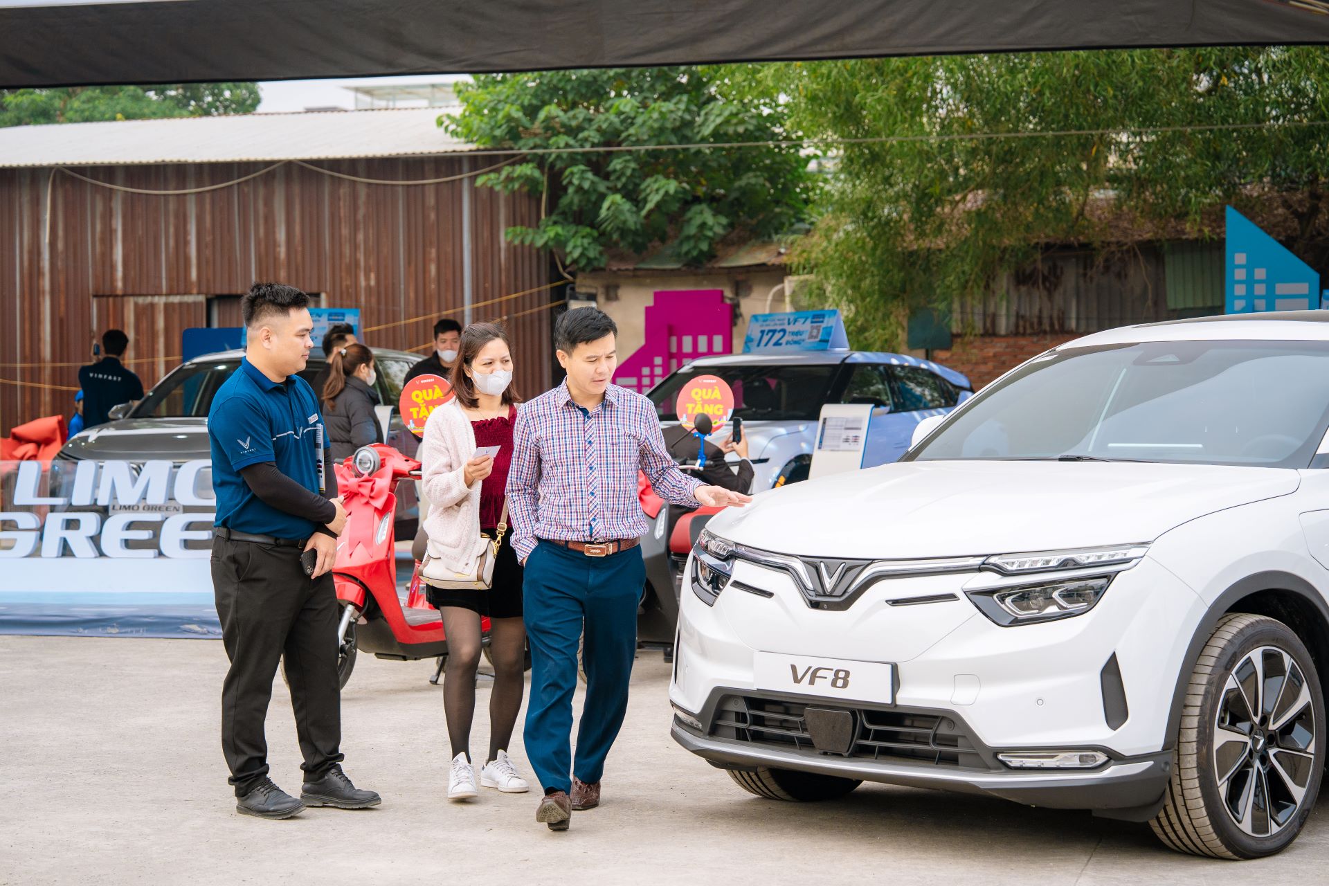 Khách Việt muốn chia tay xe bán tải mới mua 1 năm để chốt sớm VinFast VF 8