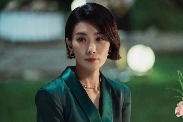 Ly hôn 4 năm, tôi ngỡ ngàng khi biết chồng cũ vẫn âm thầm giúp đỡ mẹ mình