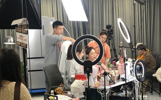 Siết trách nhiệm các chủ thể tham gia livestream bán hàng