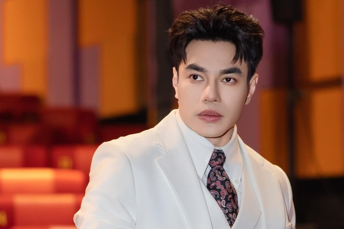 Fan meeting Lê Dương Bảo Lâm giá bao nhiêu mà ế vé