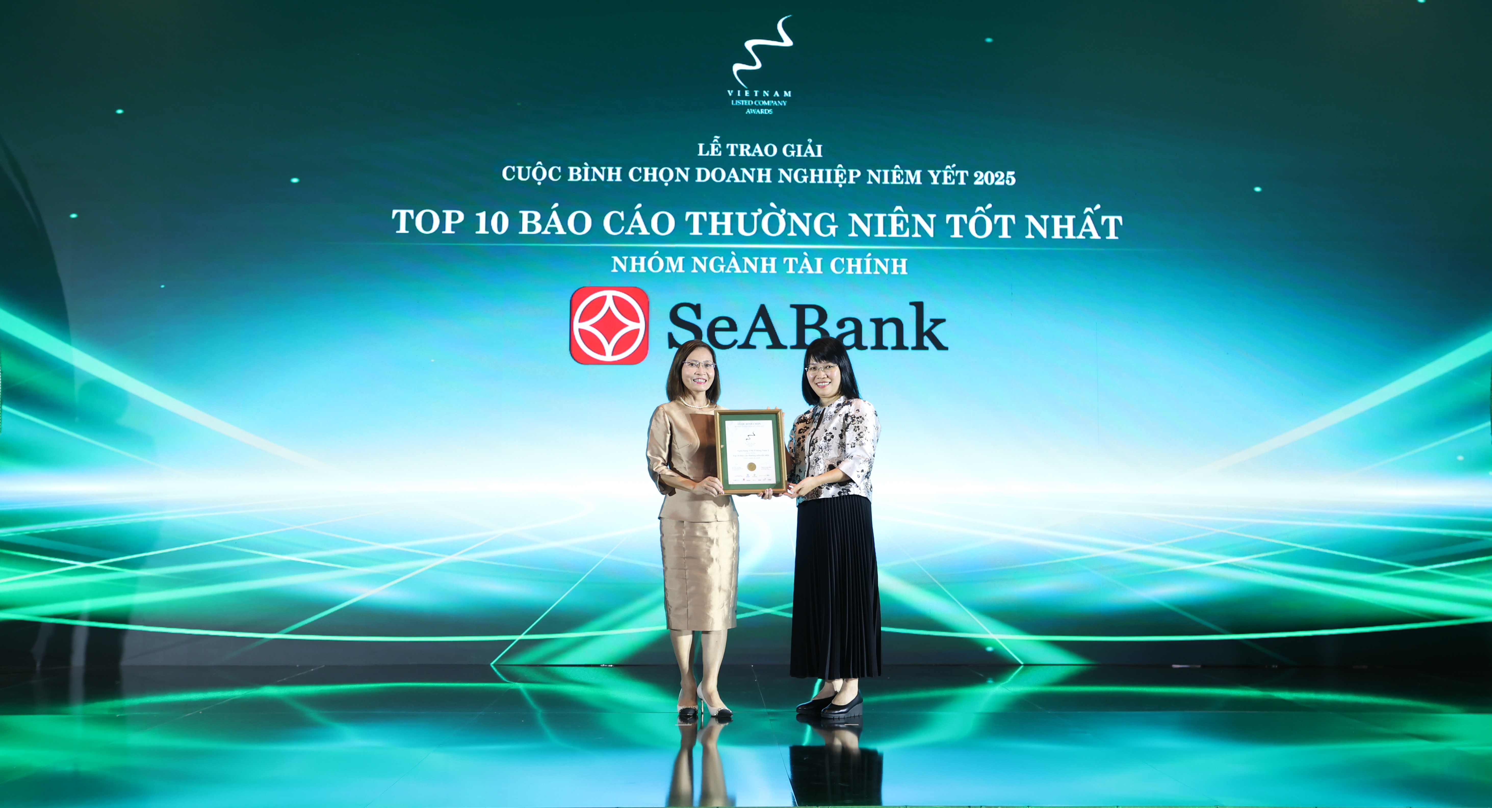 SeABank được vinh danh Top 10 Báo cáo thường niên tốt nhất 2025
