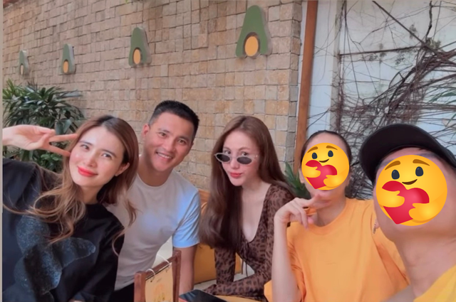 Vợ chồng Công Vinh - Thủy Tiên hiếm hoi lộ diện