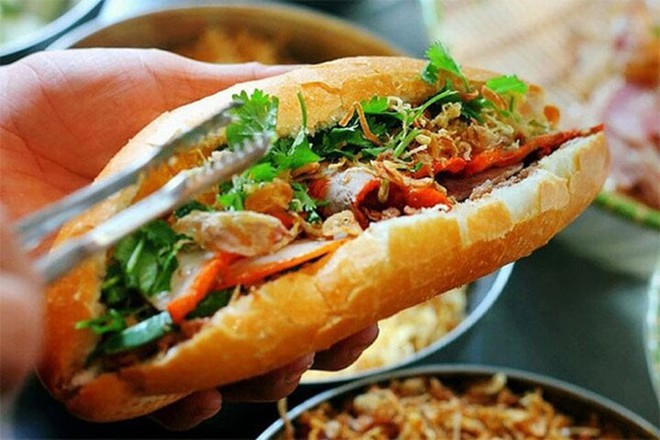 Lâm Đồng có 44 người nhập viện nghi ngộ độc sau khi ăn bánh mì