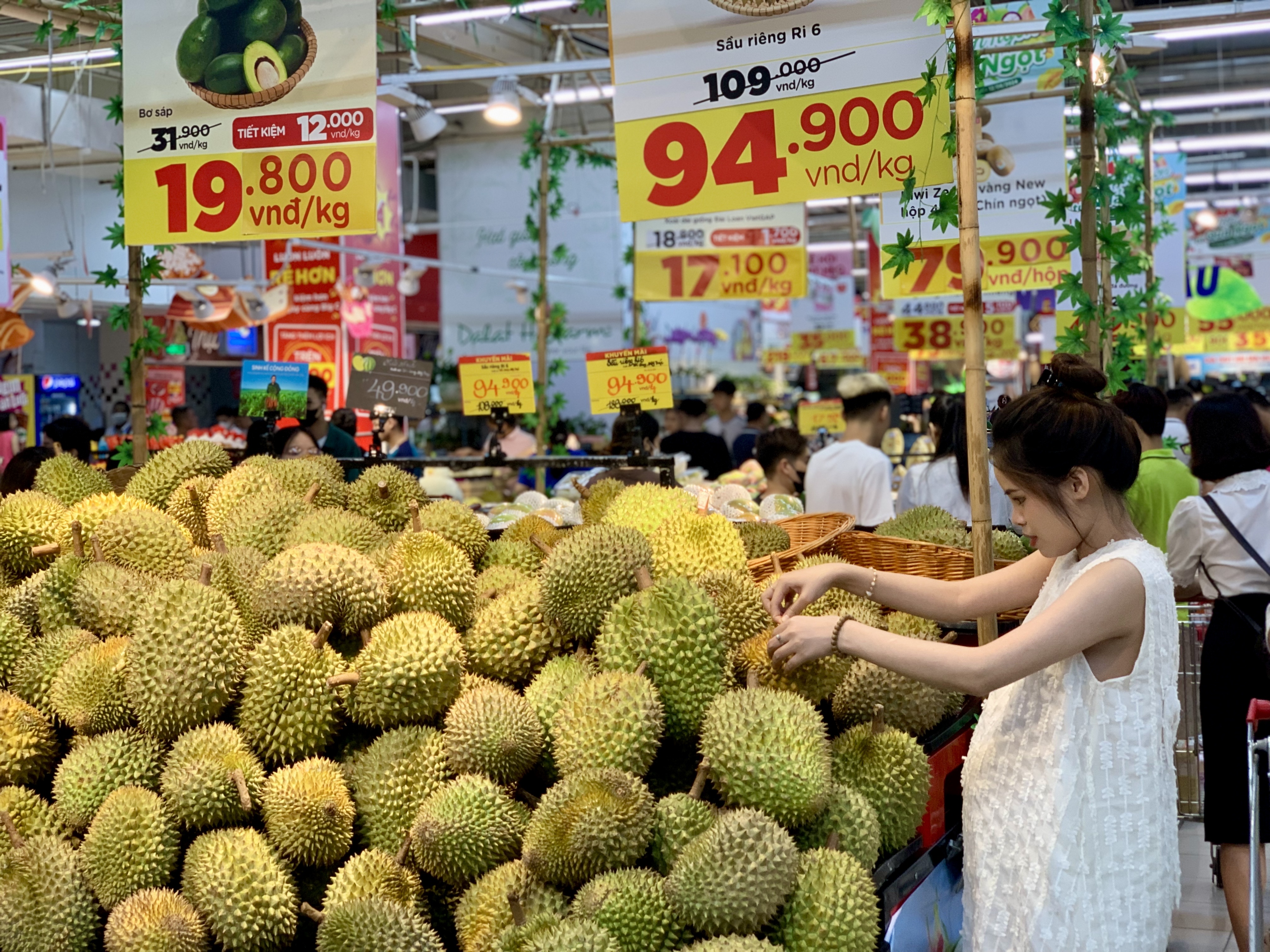 Giá sầu riêng hôm nay 1612 Musang King giữ giá cao nhất