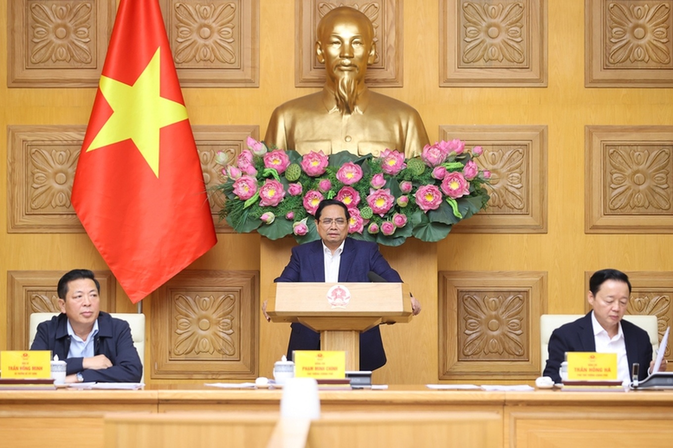 Đẩy mạnh chính sách nhà ở và phát triển thị trường bất động sản