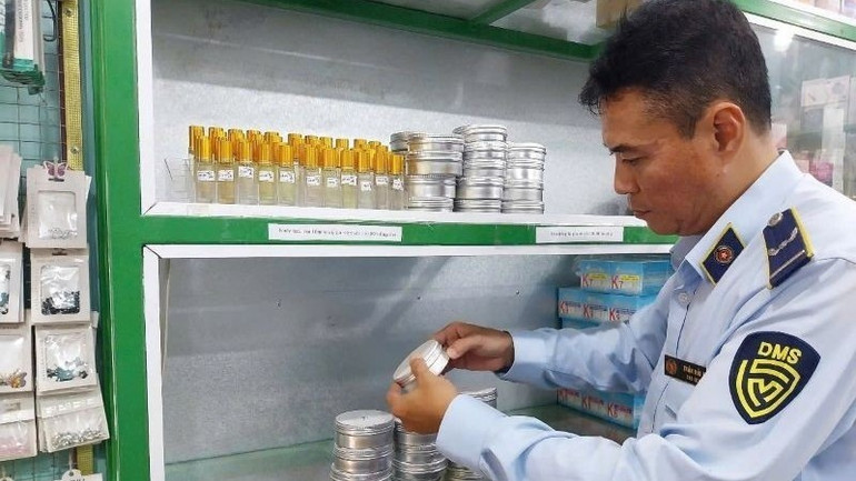 Tăng cường rà soát, kiểm tra kinh doanh mỹ phẩm trên sàn thương mại điện tử