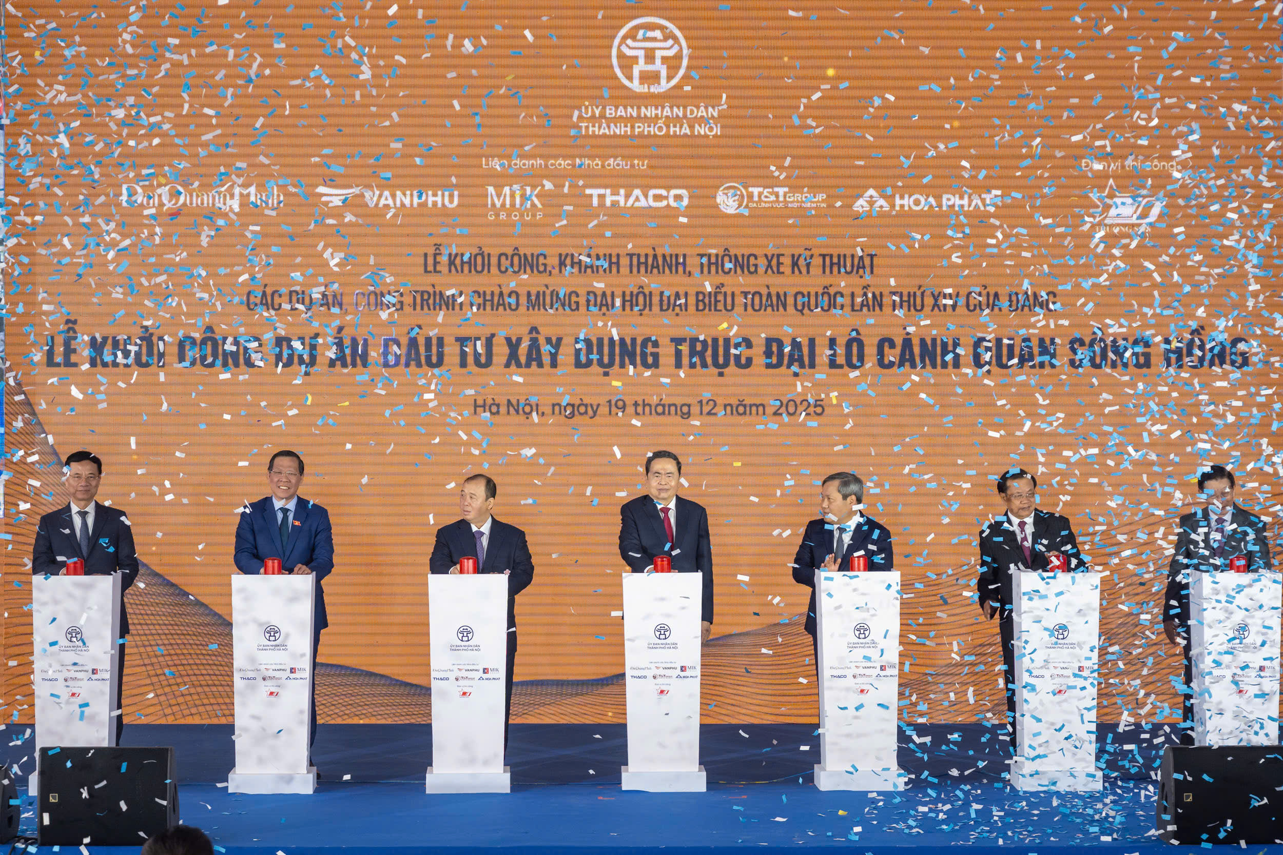 Cả nước khởi công, khánh thành 234 dự án, tổng vốn hơn 3,4 triệu tỷ đồng.