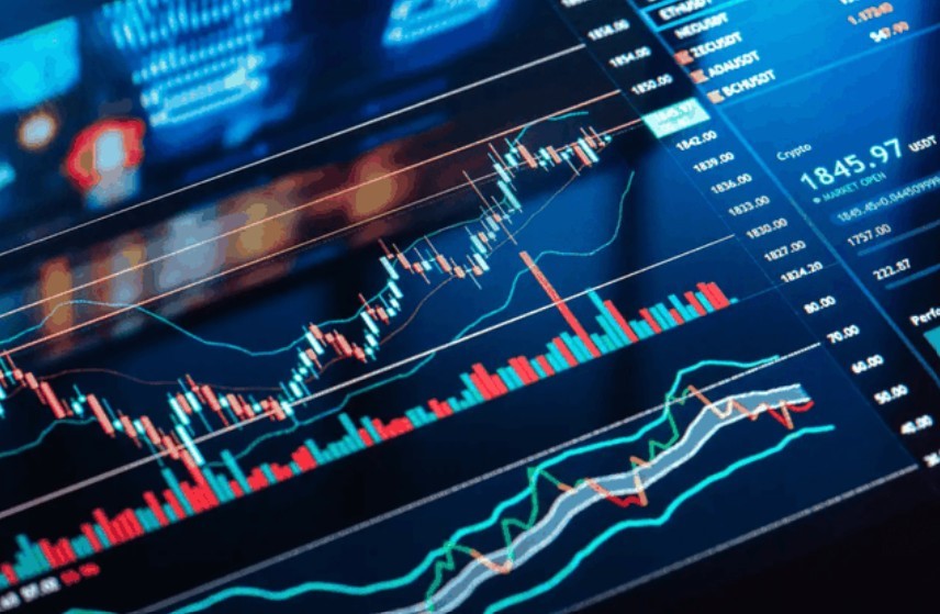 Thị trường tích lũy trước lễ, kỳ vọng bứt tốc cuối năm