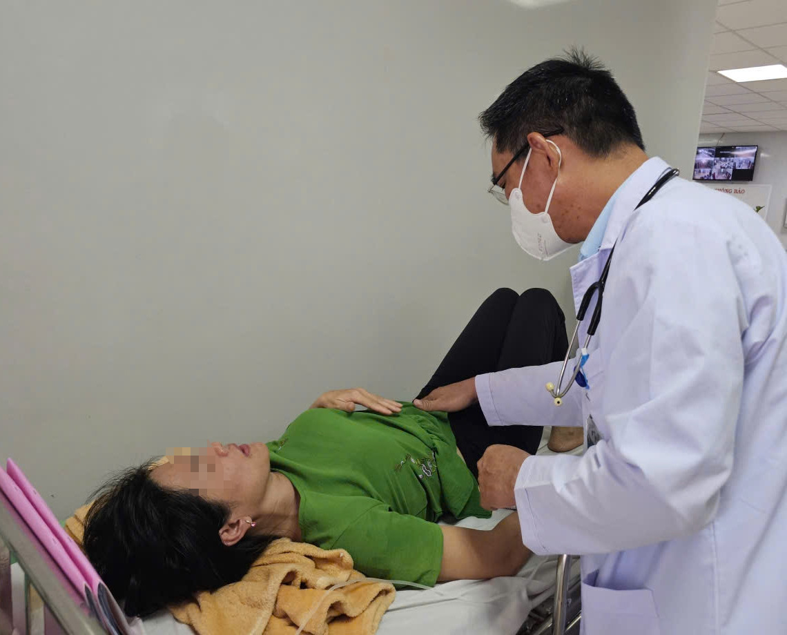 Bộ Y tế yêu cầu điều tra vụ nhiều người nghi ngộ độc sau ăn bánh mì ở TPHCM