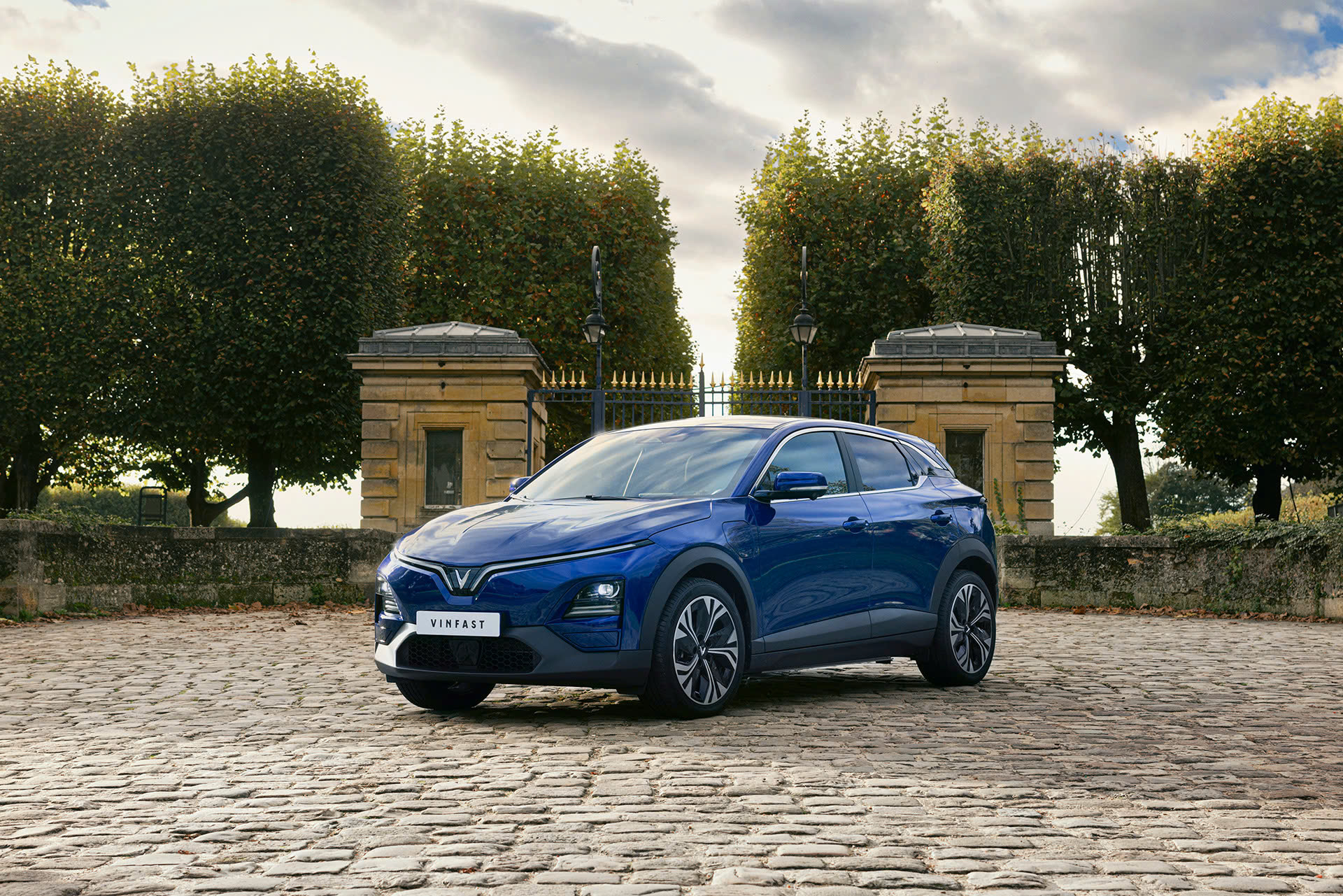 Thị trường Việt tiêu thụ ô tô lập đỉnh tháng 112025, “kì tích” có xuất hiện trong tháng 12