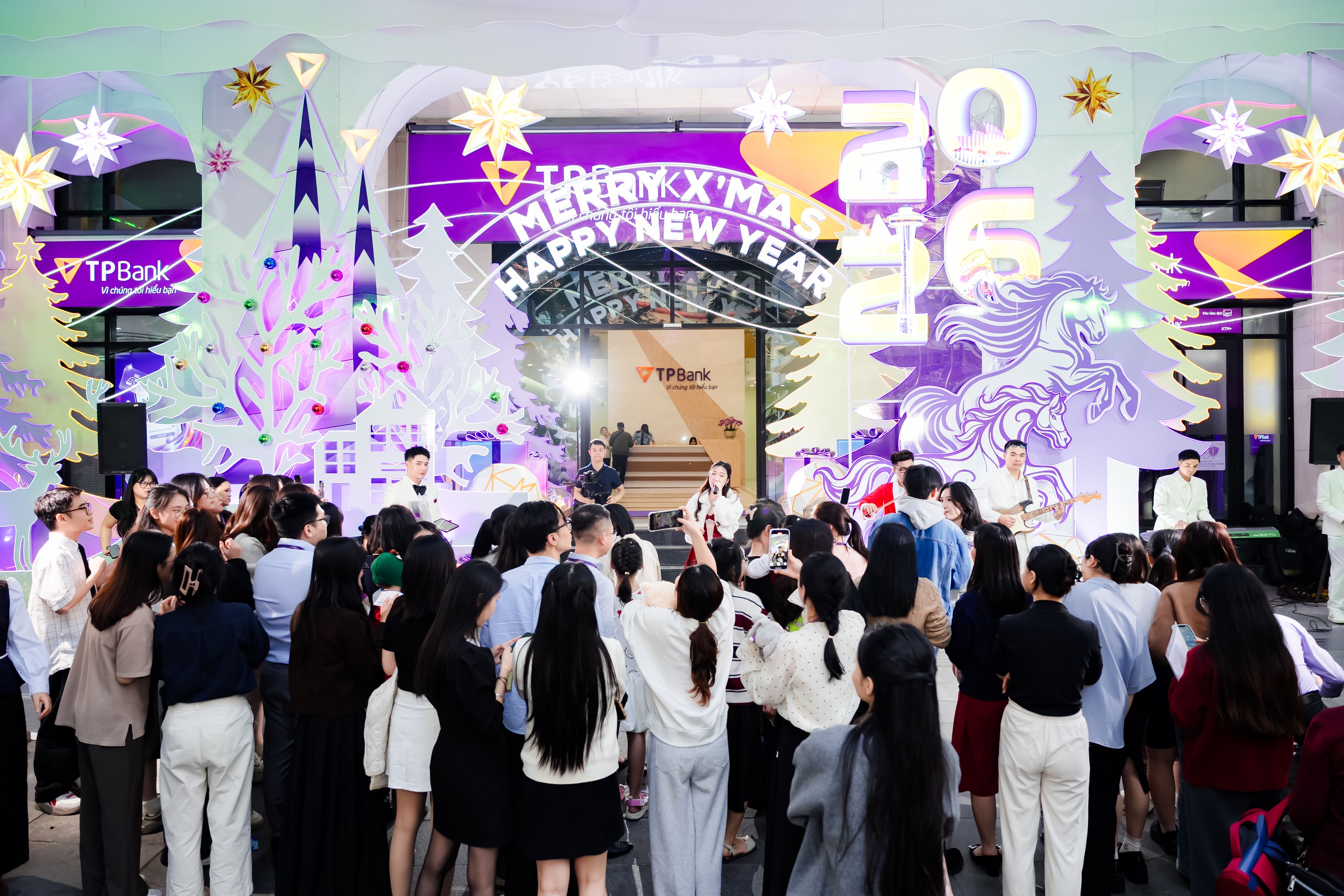 Đón năm mới rạng nụ cười cùng TPBank Khi niềm vui bắt đầu từ những trải nghiệm được thấu hiểu 