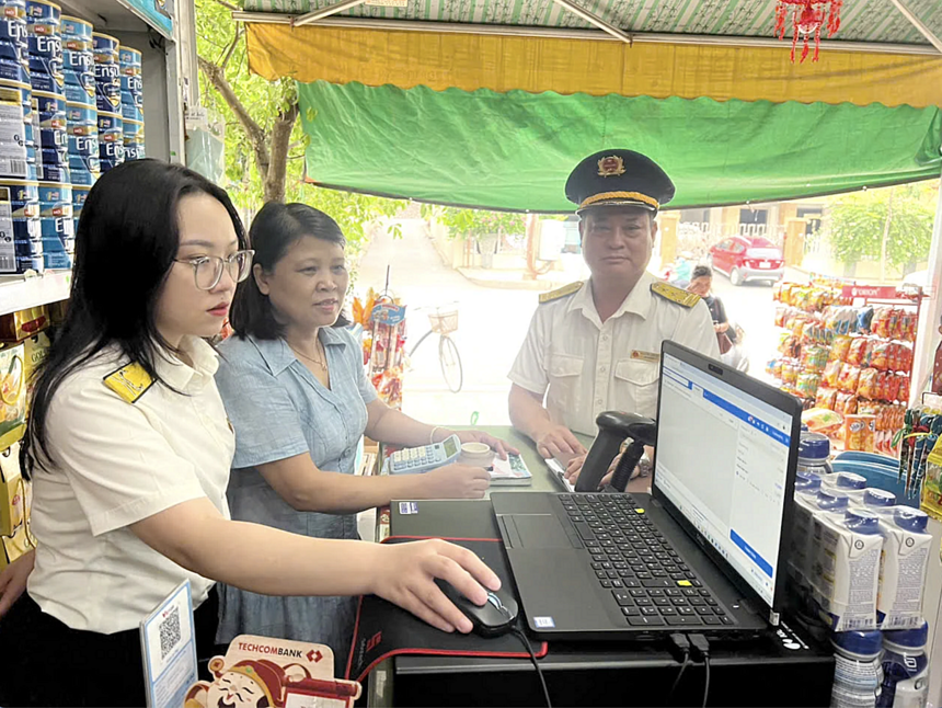 Từ 112026, hộ kinh doanh không đủ tiền nộp phạt có thể bị cưỡng chế cả tài sản riêng của thành viên