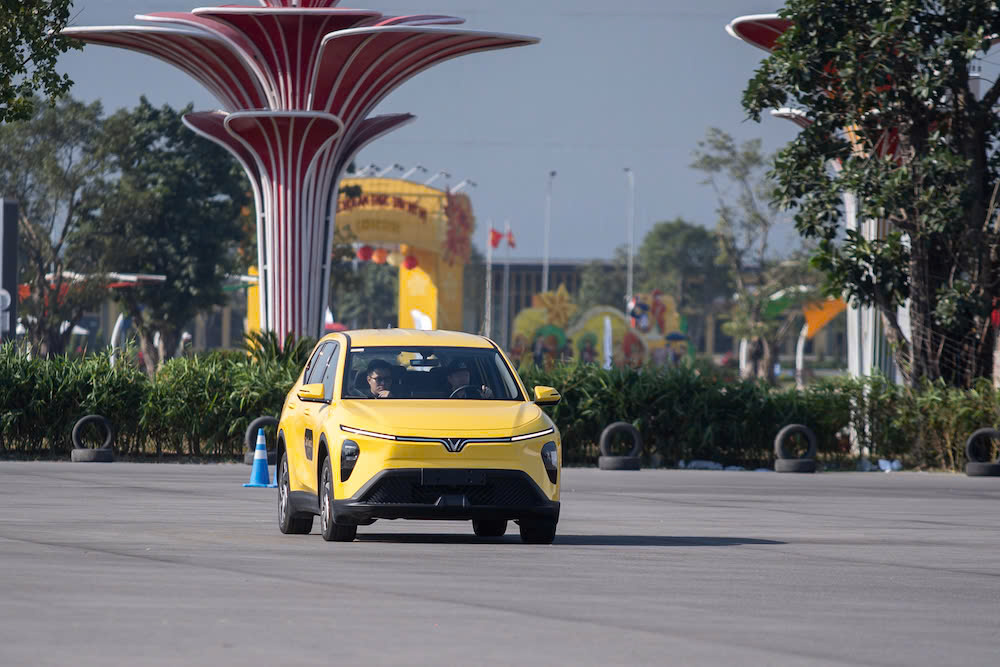 Xe xanh tại Hà Nội sẽ được tích hợp mã QR và màu nền biển riêng