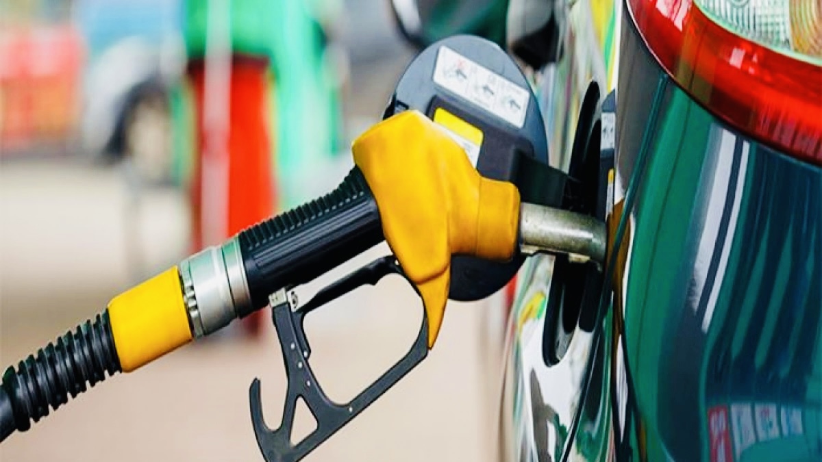 Giá xăng dầu hôm nay 11 Tiếp tục giảm nhẹ