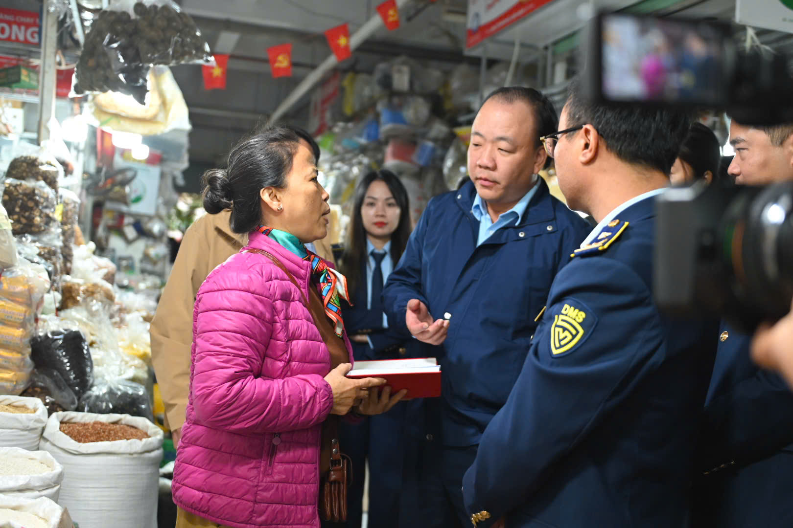 Kiểm tra nguồn cung hàng hóa phục vụ Tết tại Hà Nội 