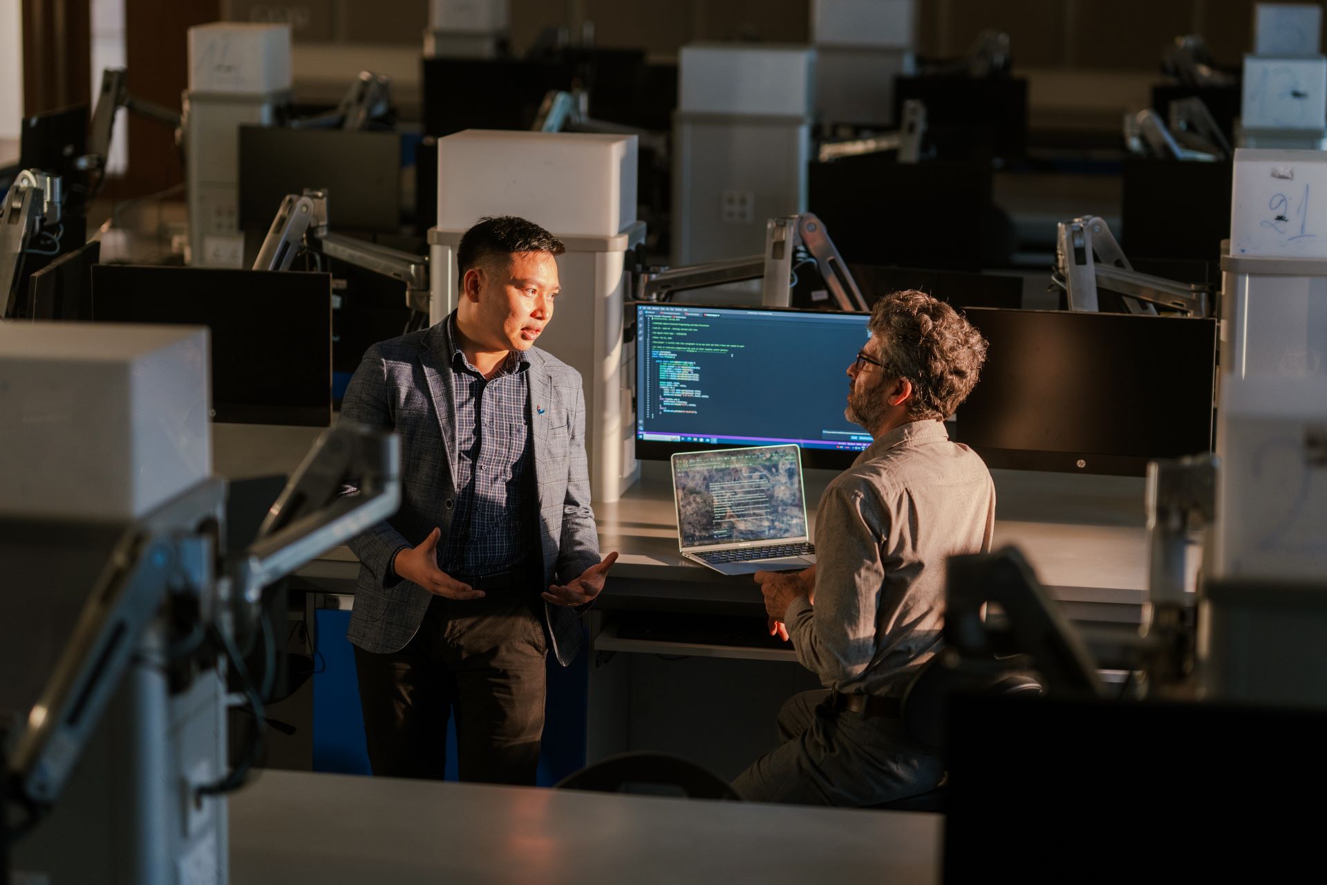 Chủ tịch Hội đồng ĐH VinUni nói về 20.000 nhân tài AI, trả lời câu hỏi Vingroup có cam kết đầu ra không