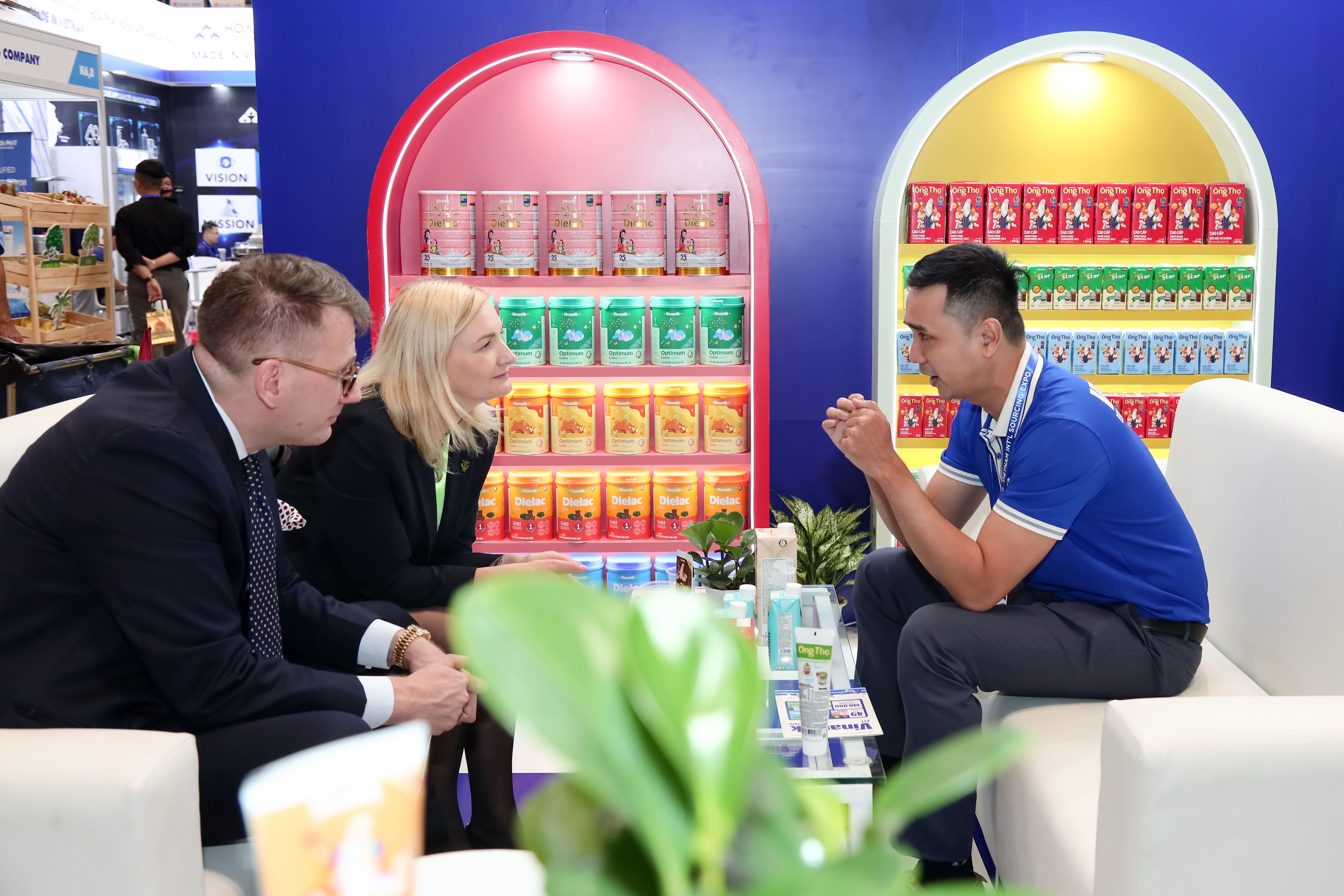 Vinamilk tiếp tục vượt đỉnh doanh thu của quý trước với hơn 17 nghìn tỷ đồng