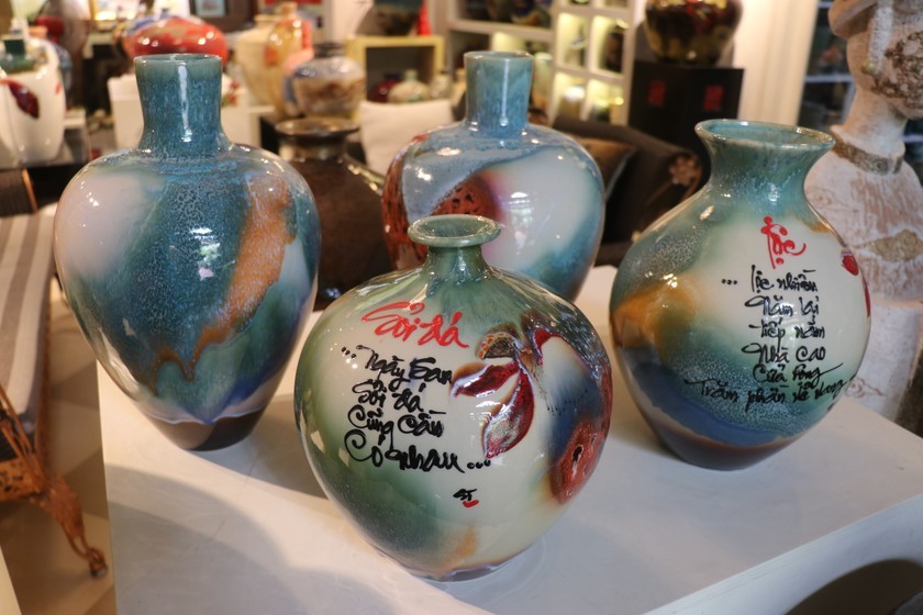 Con đường bán OCOP bền vững từ hội chợ đến thị trường số