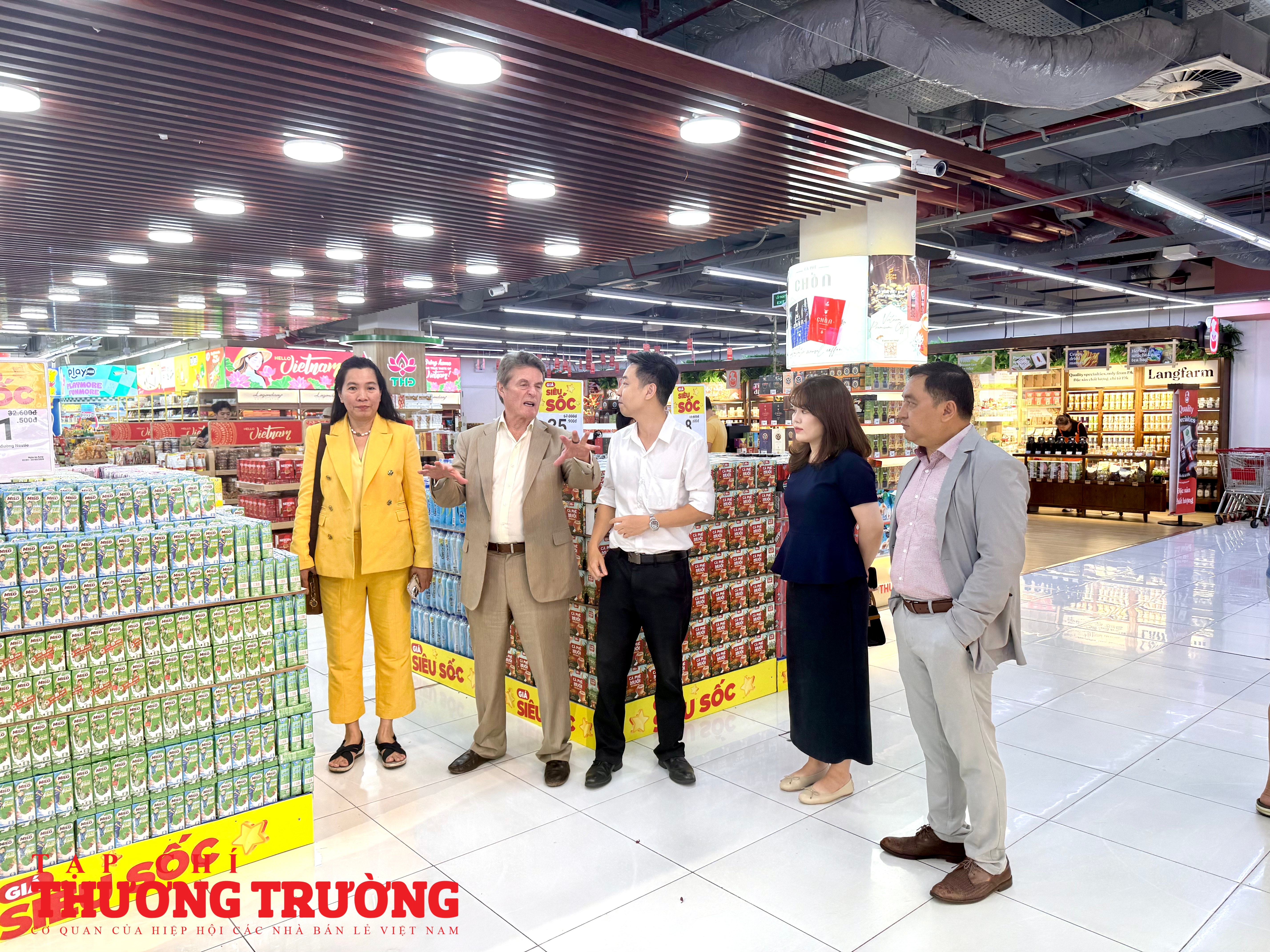 Đoàn NACS và AVR khảo sát thực tế hệ thống WinMart tìm hiểu xu hướng bán lẻ hiện đại tại TPHCM