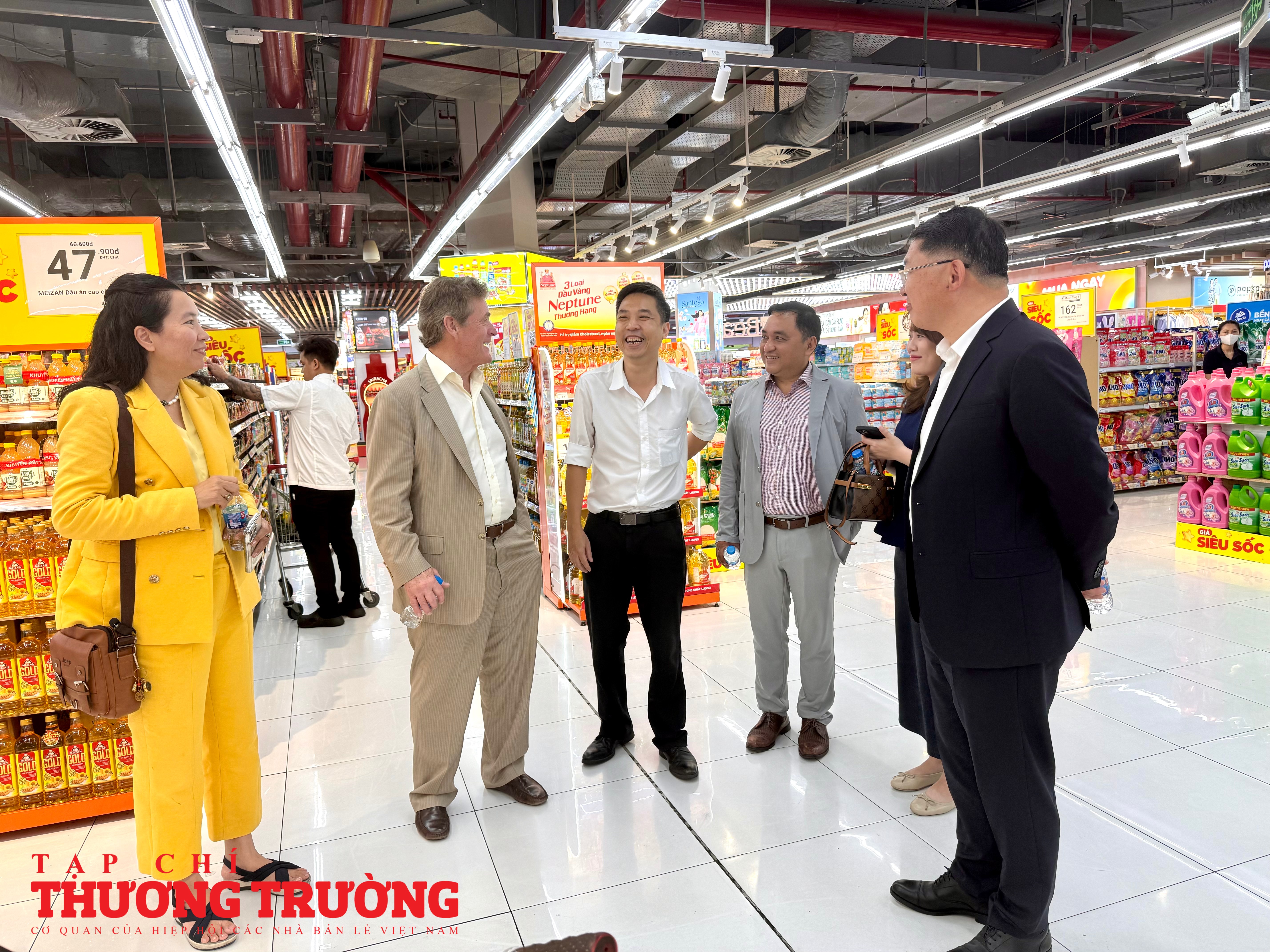 Đoàn NACS và AVR khảo sát thực tế hệ thống WinMart tìm hiểu xu hướng bán lẻ hiện đại tại TPHCM