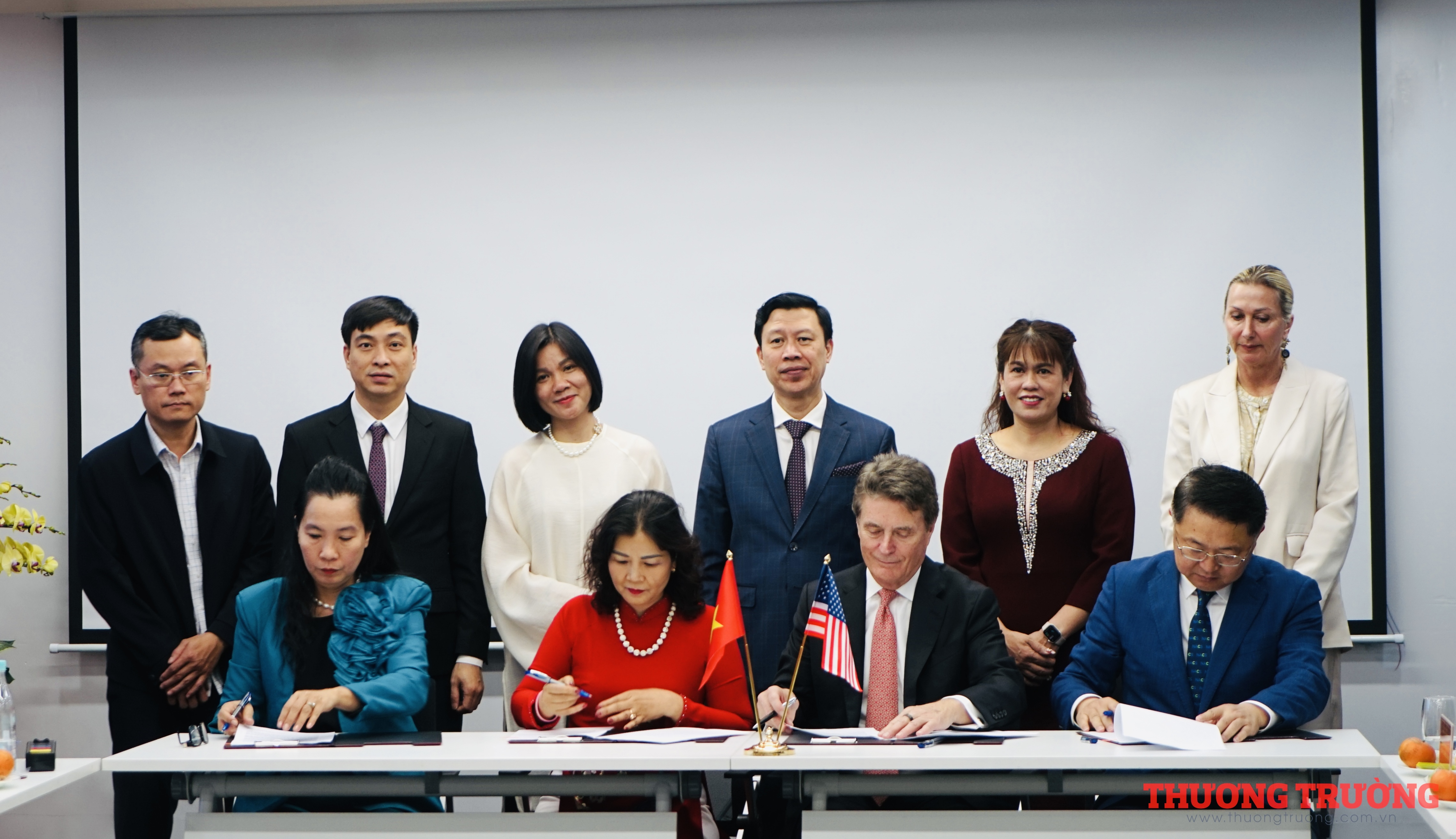 AVR và NACS hợp tác chiến lược thúc đẩy hiện đại hóa ngành bán lẻ 