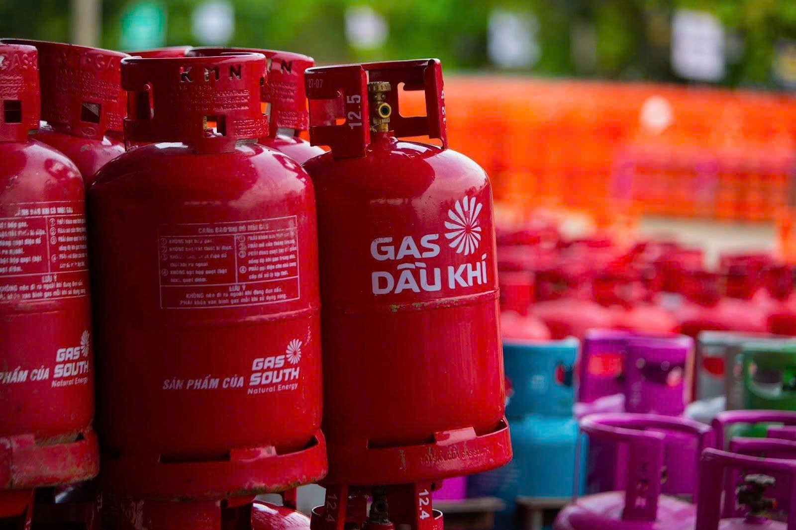 Giá gas nhích lên theo thị trường thế giới, điện khí LNG đối mặt áp lực nguồn cung