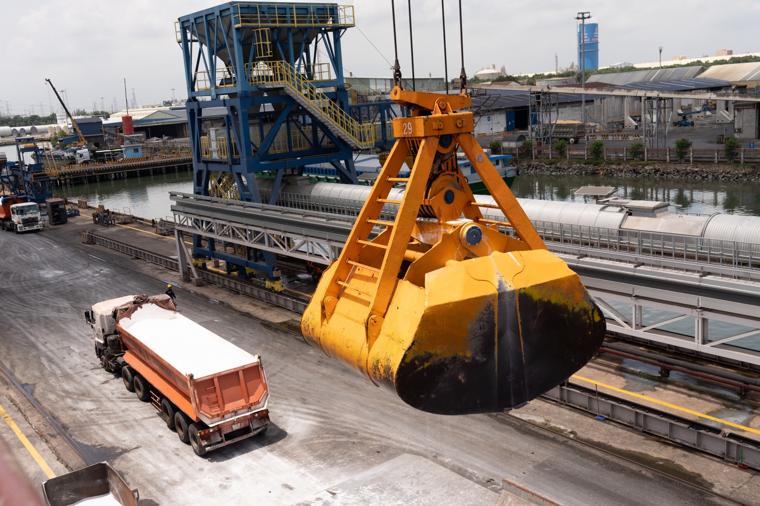 Trung Quốc siết xuất khẩu phân bón, kích hoạt kho dự trữ chiến lược