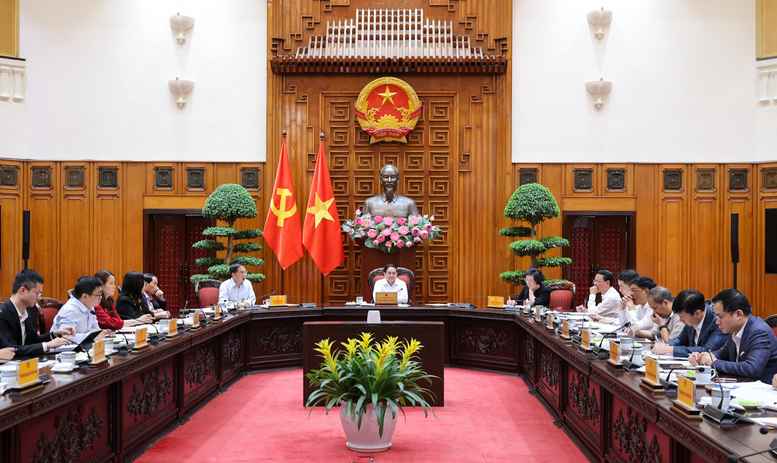 Khẩn trương xây dựng kho dự trữ xăng dầu chiến lược