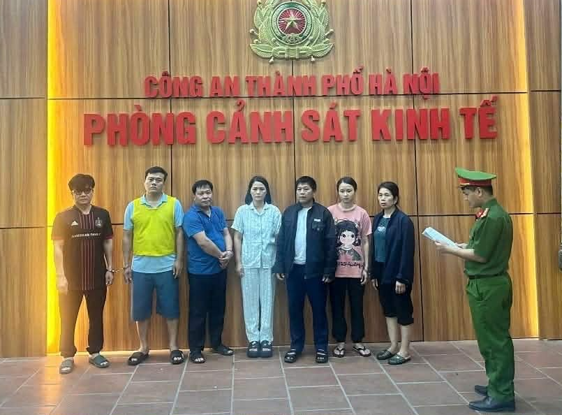 Từ lò mổ lợn dịch đến bữa ăn học sinh, hành trình “đi vòng” qua gói thầu tiền tỷ