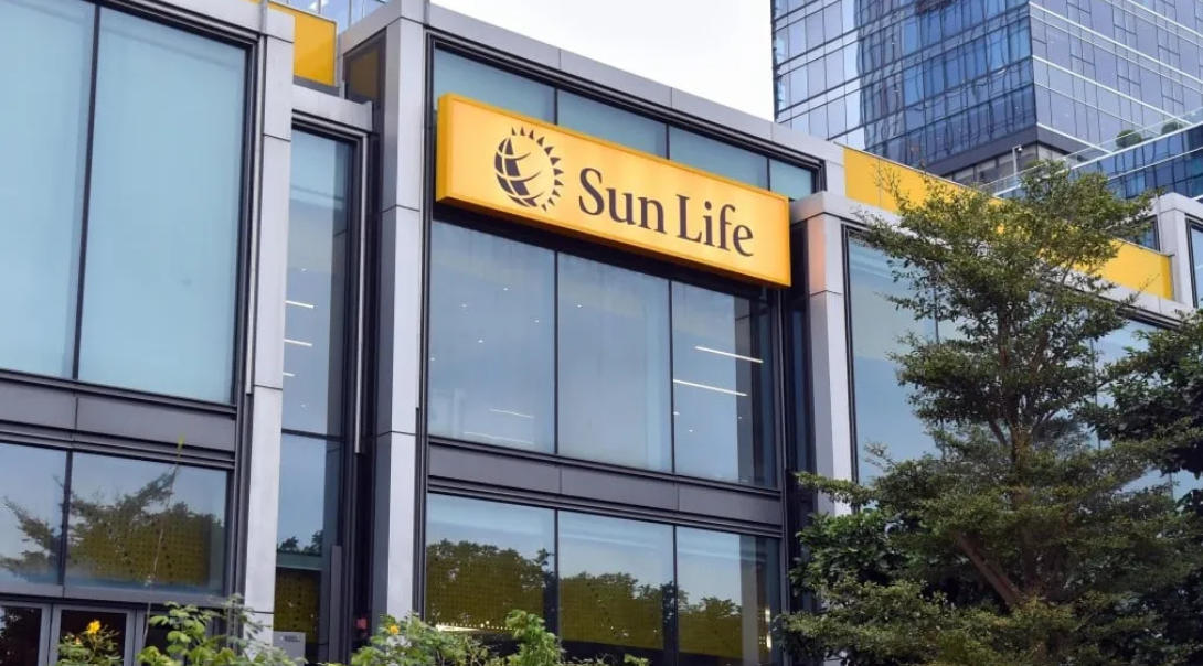 Sun Life chi trả 608 tỷ đồng quyền lợi bảo hiểm năm 2025, tăng 26% so với 2024