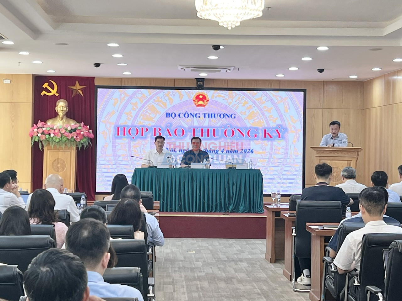 Áp lực cung ứng điện gia tăng trong bối cảnh nắng nóng đến sớm