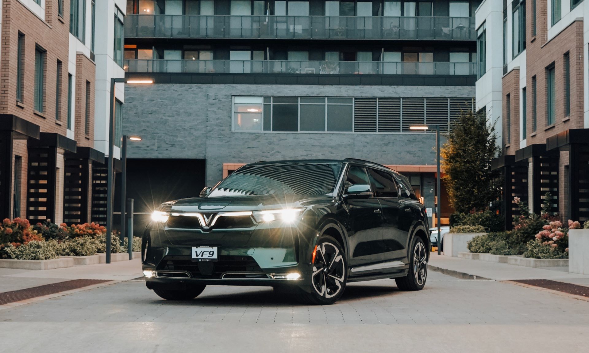 Doanh nhân Việt “chốt nhanh” VinFast VF 9 nhờ trải nghiệm chuẩn thương gia và lợi ích dài hạn