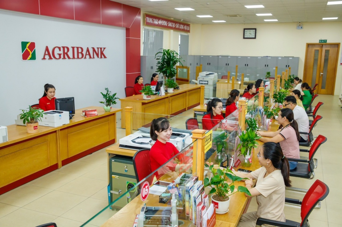 Agribank tiên phong hạ lãi suất