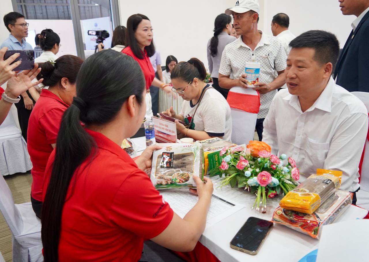 Central Retail Việt Nam kết nối giao thương với 28 Doanh nghiệp, Hợp tác xã thành phố Đà Nẵng và các tỉnh, thành