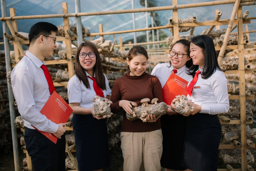 “Kê khai thuế dễ dàng – Chuyển đổi doanh nghiệp vững vàng” cùng Agribank