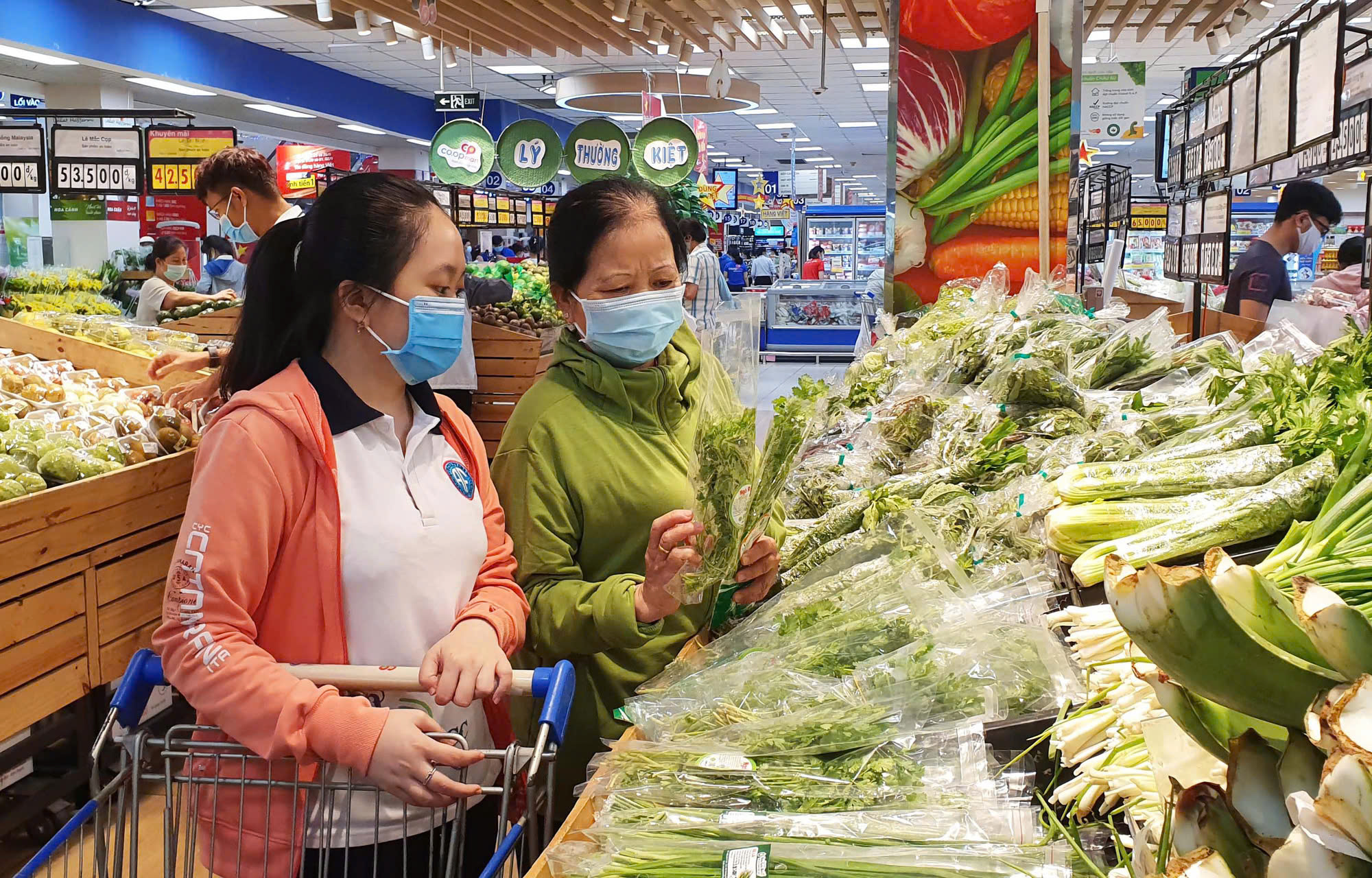 Chính phủ ban hành Nghị quyết về phát triển thị trường trong nước, kích cầu tiêu dùng